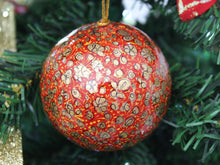 Load image into Gallery viewer, Assorted Colours Paper Mache Christmas Bauble – 3" Luxury Handmade & Hand Painted Decorative Ornamental Hanging Christmas Ball - ärtɘzɘn