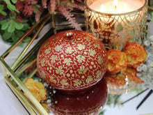 Load image into Gallery viewer, Artezen Small Chapeau – Red Luxury Trinket Gift Box - ärtɘzɘn
