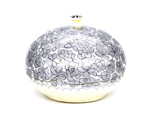 Load image into Gallery viewer, Artezen Small Chapeau – Silver Luxury Trinket Gift Box - ärtɘzɘn
