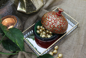 Large Chapeau Paper Mache Gift Box – Red & Gold Floral Luxury Trinket Box + Gold Foiled Wrapped Milk Chocolate Balls - ärtɘzɘn