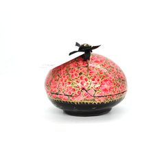 Load image into Gallery viewer, Small Pink Chapeau Paper Mache Luxury Trinket Jewellery Gift Decorative Box - ärtɘzɘn
