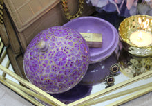 Load image into Gallery viewer, Artezen Small Chapeau – Purple Luxury Trinket Gift Box - ärtɘzɘn
