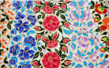 Load image into Gallery viewer, Artezen Planus Floral – Red &amp; Blue Floral Trinket Gift Box - ärtɘzɘn
