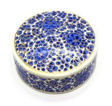 Load image into Gallery viewer, Paper Mache Round Coaster Set of 6 – Handmade Hand Painted Blue &amp; White Coaster Box Set - ärtɘzɘn
