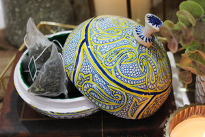 Artezen Large Chapeau – Yellow & Blue Paisley Luxury Trinket Gift Box - ärtɘzɘn