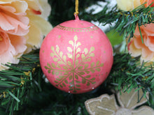 Load image into Gallery viewer, Assorted Colours Paper Mache Christmas Bauble – 3&quot; Luxury Handmade &amp; Hand Painted Decorative Ornamental Hanging Christmas Ball
